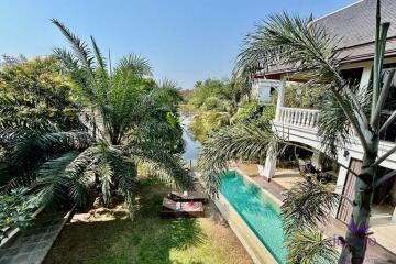 Luxury Custom-Built Pool Villa with 5 bedroom private swimming pool For Sale at Flora Ville, Chiang Mai