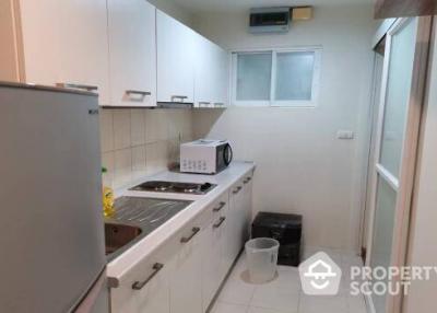 1-BR Condo near MRT Sutthisan (ID 411990)