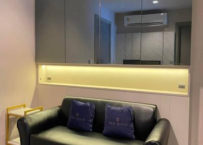 1-BR Condo at Life Asoke - Rama 9 near MRT Phetchaburi