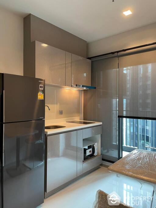 1-BR Condo at Life Asoke - Rama 9 near MRT Phetchaburi