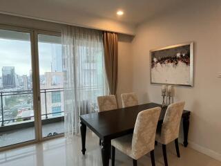 Q Langsuan 2 bedroom condo available to rent