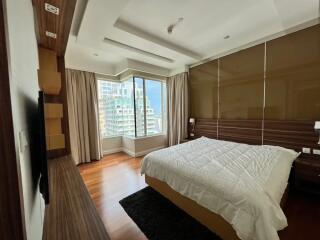 Q Langsuan 2 bedroom property for rent