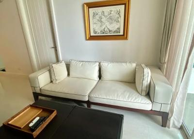 Q Langsuan 2 bedroom condo for rent