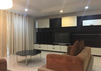 Avenue 61  3 Bedroom Property For Rent in Ekkamai