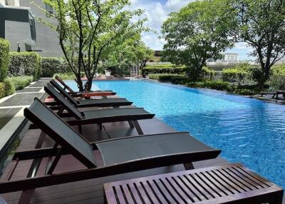 Ideo Mobi Sukhumvit 81 - Renovated Top Floor Duplex with Balcony at Sukhumvit 81, BTS On Nut