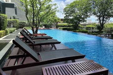 Ideo Mobi Sukhumvit 81 - Renovated Top Floor Duplex with Balcony at Sukhumvit 81, BTS On Nut