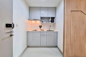 Ideo Mobi Sukhumvit 81 - Renovated Top Floor Duplex with Balcony at Sukhumvit 81, BTS On Nut