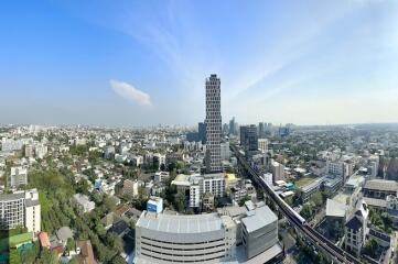 Ideo Mobi Sukhumvit 81 - Renovated Top Floor Duplex with Balcony at Sukhumvit 81, BTS On Nut