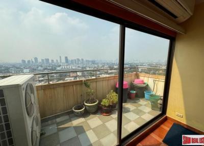 Baan Onnut Condominium  3 Bed, 240 Sqm Penthouse Condo with Skylight at Soi Sukhumvit 77, Onnut