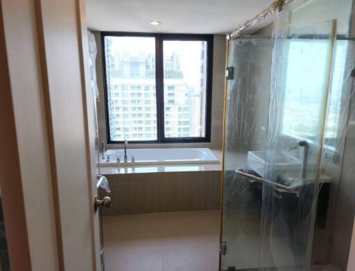 Villa Asoke  4 Bedroom Duplex Penthouse With Large Terrace