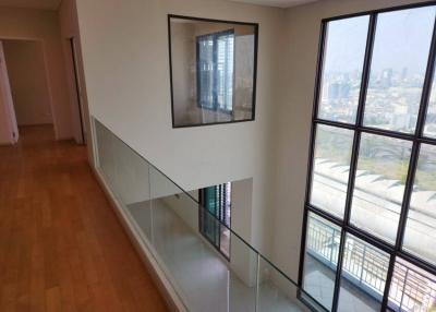 Villa Asoke  4 Bedroom Duplex Penthouse With Large Terrace