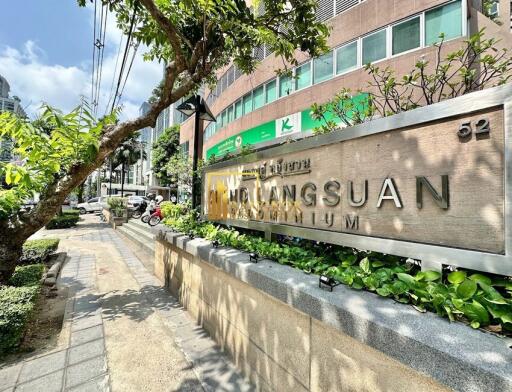 Grand Langsuan  Spacious 2 Bedroom Property For Rent in Chidlom