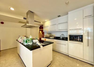 Ficus Lane  Very Spacious 3 Bedroom Duplex Condo in Phra Khanong