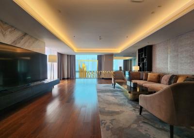 2 Bedroom Super Luxury Penthouse Near Siam Paragon