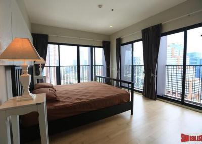 Noble Reveal Condominium  Corner Condo with Two Bedrooms and Fantastic City Views in Ekkamai