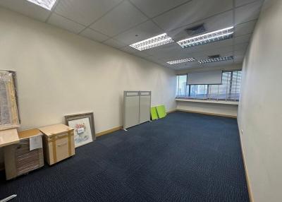 For Rent Bangkok Office Silom BTS Sala Daeng Bang Rak