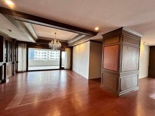 For Rent Bangkok Condo Tower Park Sukhumvit 11 BTS Nana Khlong Toei