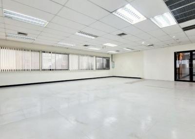 For Rent Bangkok Office Sukhumvit BTS On Nut Phra Khanong