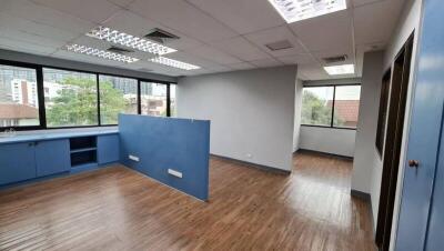 For Rent Bangkok Office Sukhumvit BTS On Nut Phra Khanong