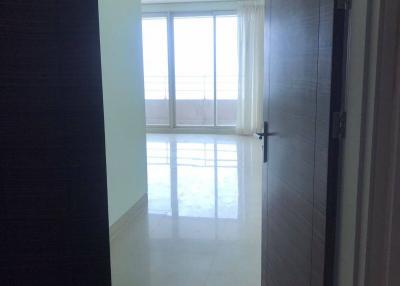 3-BR Condo at Watermark Chaophraya near BTS Krung Thon Buri