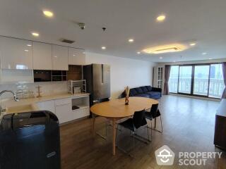 3-BR Condo at Nusa State Tower Condominium near BTS Saphan Taksin