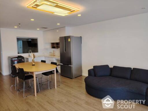 3-BR Condo at Nusa State Tower Condominium near BTS Saphan Taksin