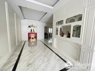 5-BR Townhouse in Bang Khlo