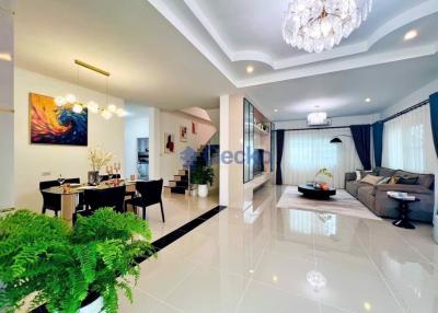 3 Bedrooms House East Pattaya H011478