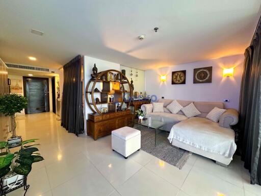 1 Bedroom Condo in Pattaya Heights South Pattaya C011477