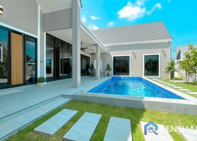 Luxury Nordic Pool Villa Pattaya for sale