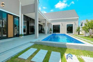 Luxury Nordic Pool Villa Pattaya for sale