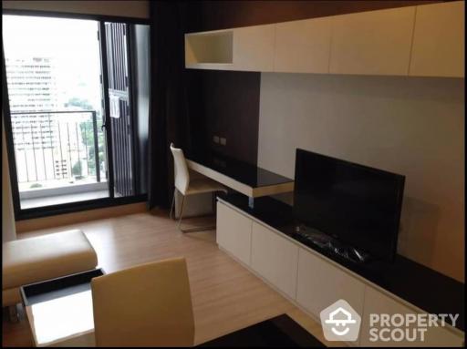 1-BR Condo at Urbano Absolute near BTS Krung Thon Buri (ID 563432)