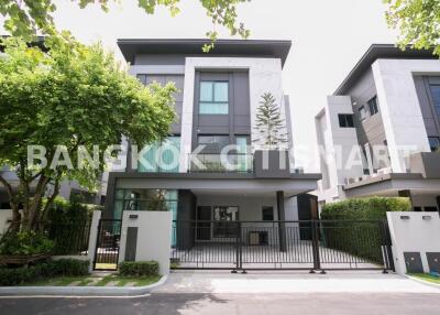 House at The Gentry Ekamai Ladprao for rent