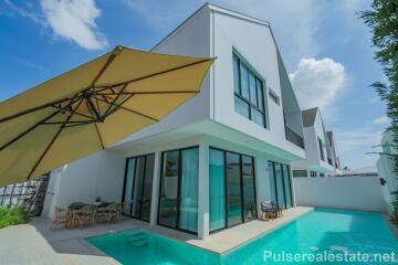 Cozy 3-Bedroom Pool Villa in Cherngtalay, Phuket - Great Investment Property Near Beaches & Amenities