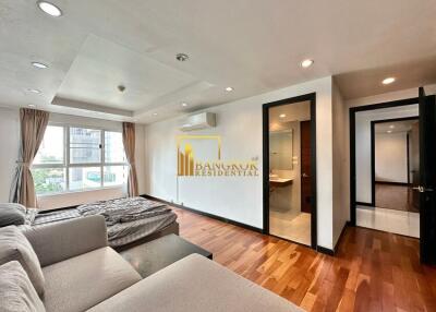 Avenue 61  Spacious 3 Bedroom Condo For Rent in Ekkamai