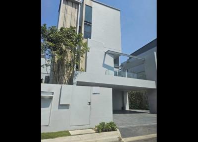 VIVE Krungthep Kreetha  4 Bedroom Luxury House For Rent