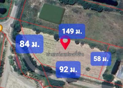 Aerial map view showing property boundaries and nearby plot sizes