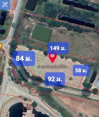 Aerial map view showing property boundaries and nearby plot sizes