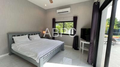 5 Bedrooms 4 Bathrooms in East Pattaya