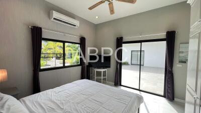 5 Bedrooms 4 Bathrooms in East Pattaya