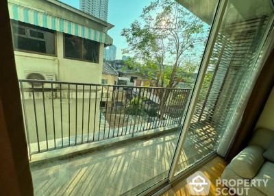 2-BR Condo at The Fine @ River Condominium near BTS Saphan Taksin