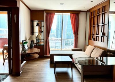 1-BR Condo at Baan Pathumwan Condominium near BTS Ratchathewi