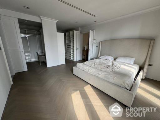 4-BR Townhouse near BTS Phrom Phong