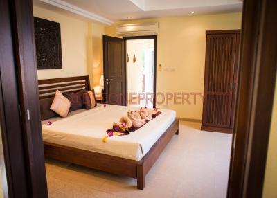 Splendid 4 Bedrooms Villa in Residence for Sale - North East Coast, Koh Chang