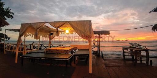 20 Rooms Resort on Sea Front for Sale - South West Coast, Koh Chang