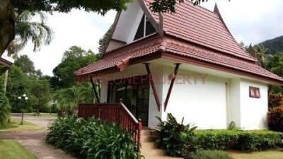 3 Bedroom Sea Front for Sale + villa + empty land - North East Coast, Koh Chang