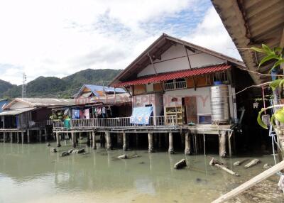 Double House with Shop on Stilts - South West Coast, Koh Chang