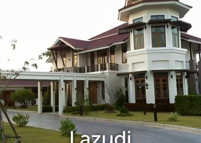 Amazing Royal House 2 Bed 1 Bath For Sale in Chonburi