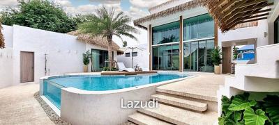 7 Beds 8 Baths 800 SQ.M. Luxury Pool Villa Na Jomtien