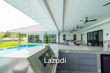 PARK LAND : Modern 4 Bed Pool Villa with big land plot